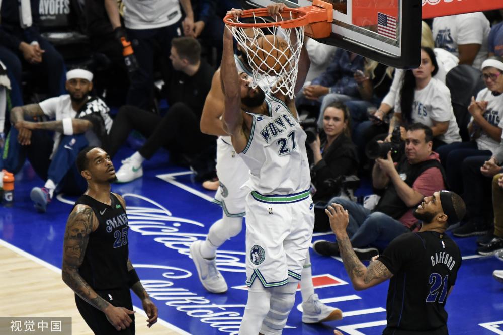 他如鱼得水 他如鱼得水